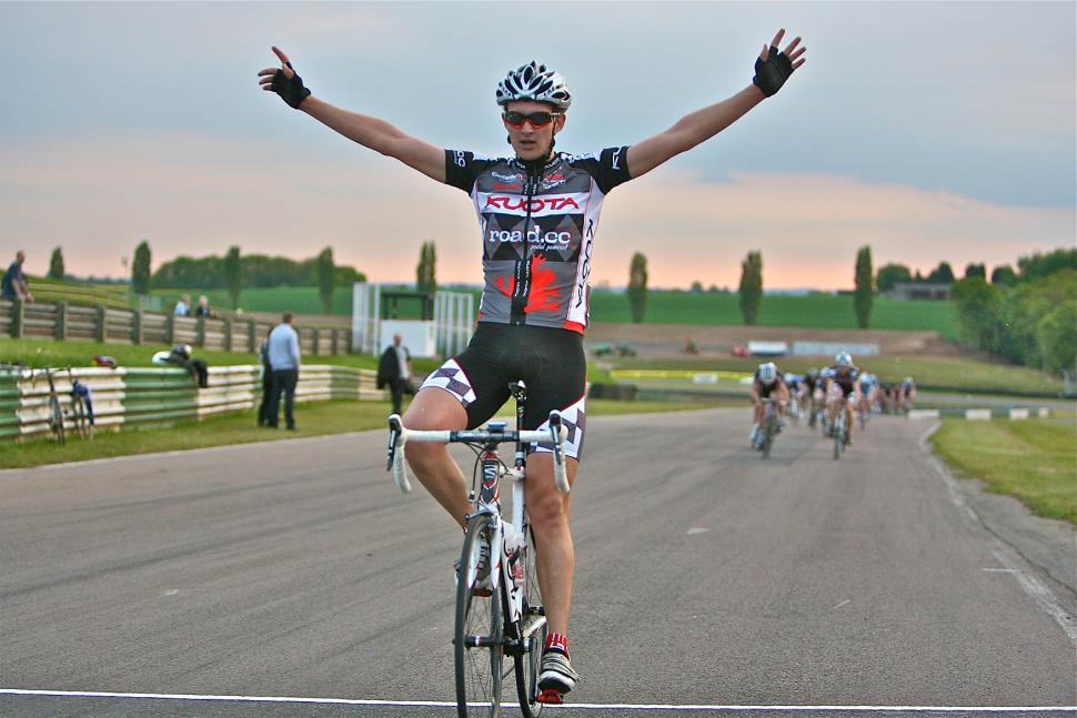 Dan Davies wins for Kuota road.cc at Mallory Park road.cc